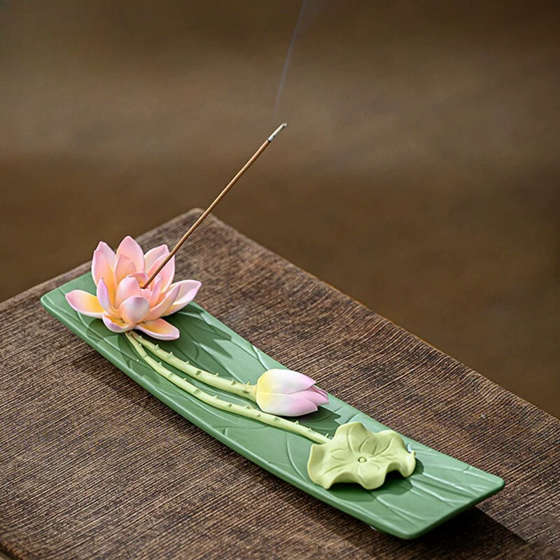 Interior Design Zen - CZ ceramic handmade lotus thread incense